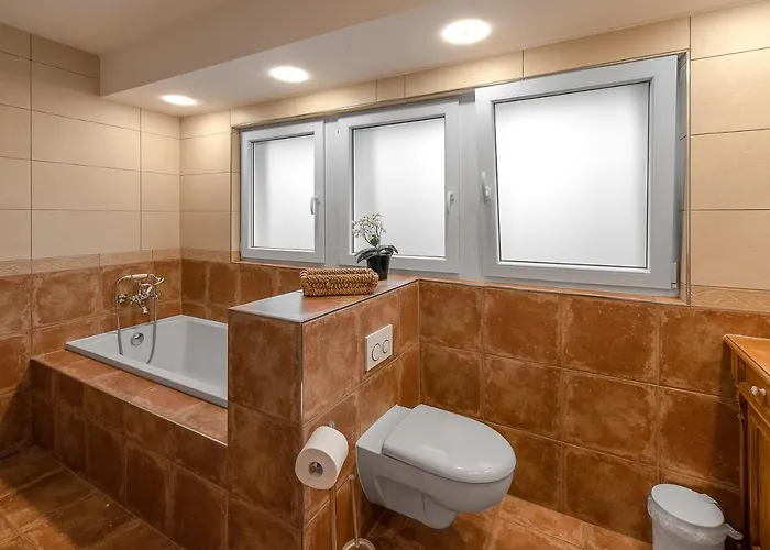 Wiesenhaus: Wohnen Direkt Am Rhein *