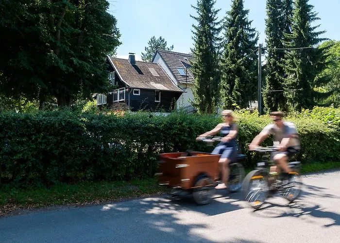 Wiesenhaus: Wohnen Direkt Am Rhein * Keulen
